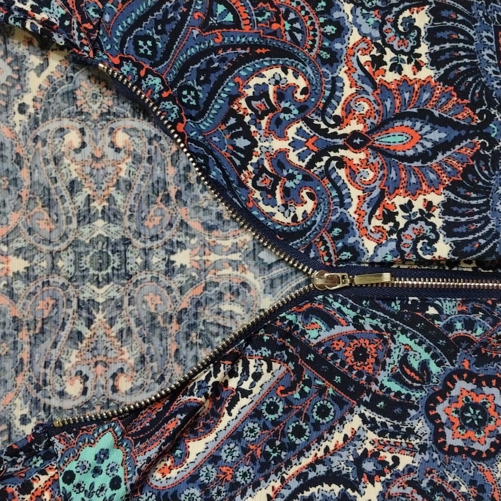 Blouse - Picture 2 of 2